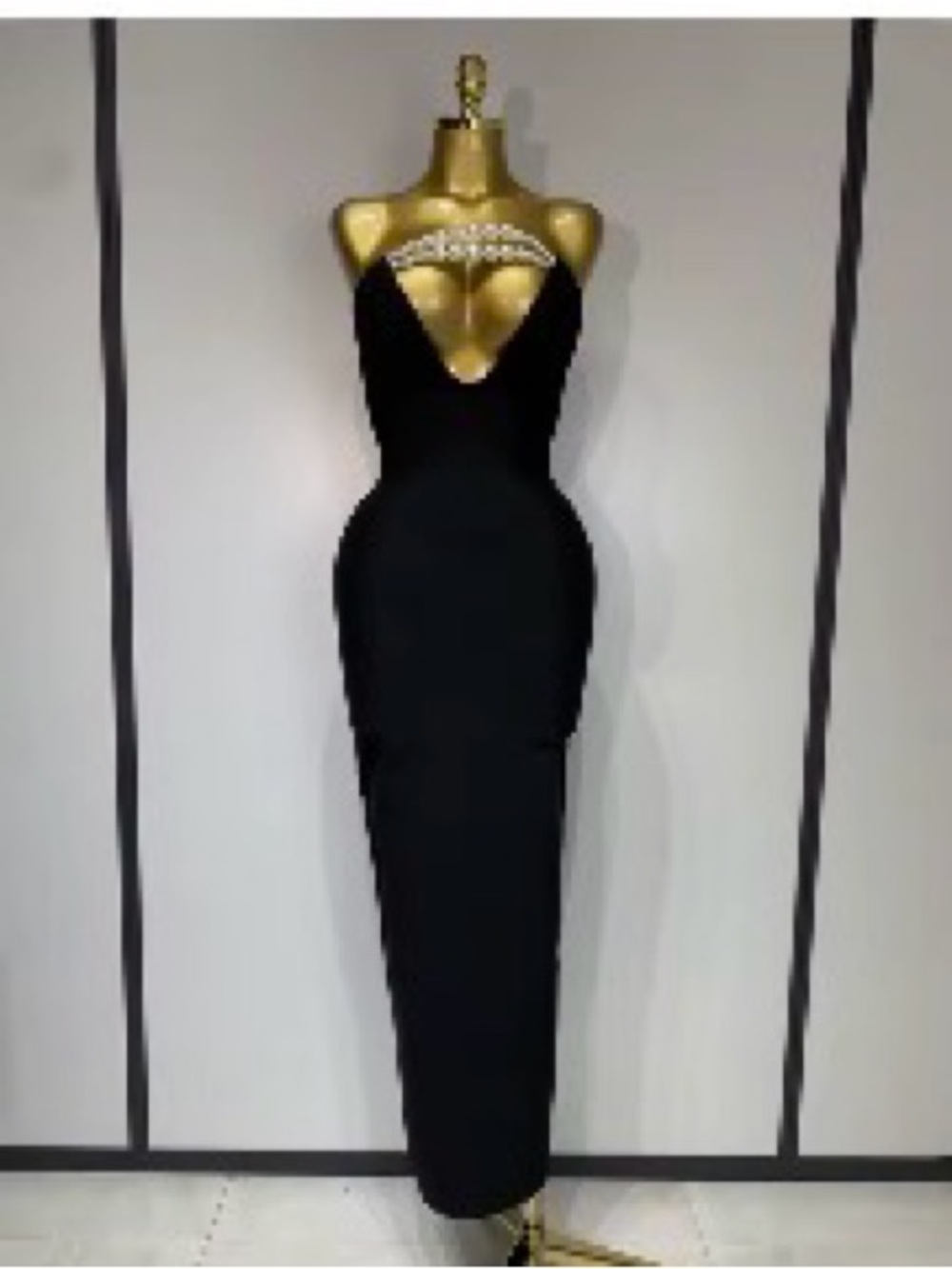 Elegant Black Evening Sheath Dress with Embellished Neckline